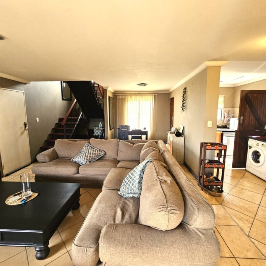 To Let 3 Bedroom Property for Rent in Waterval East North West